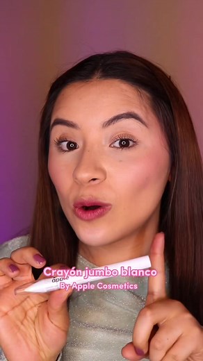 Cómo resaltar tu rostro con lápiz blanco By Apple