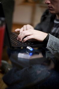 How to Copy a CD to a USB Drive | Techwalla