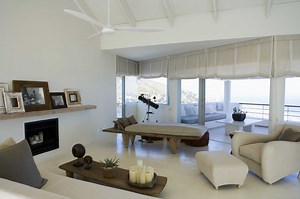 How to Replace a Ceiling Fan With an Extension Rod