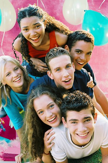 32 Cool Teen Party Games (zero eye rolls guaranteed)