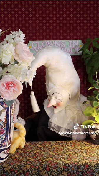 Clowns in Cyberspace (@clownsincyberspace)’s videos with original sound - Clowns in Cyberspace