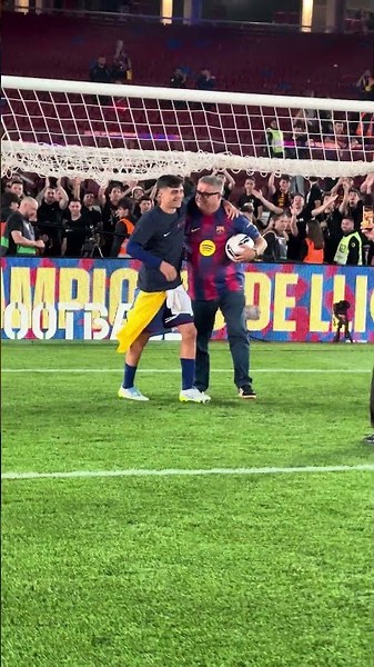 Pedri vs dad, tradition that never dies 🫶 #shorts #fcbarcelona #pedri