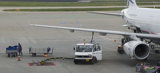 Why Airplanes Store Fuel in the Wings (wet wings) - Aero Corner