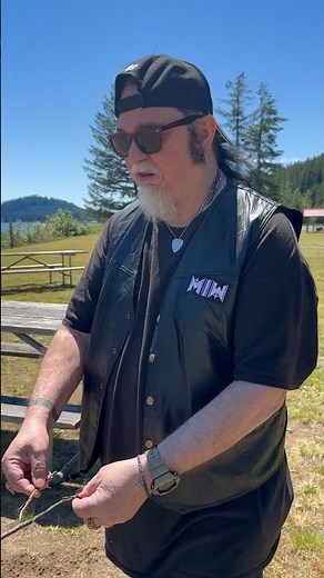 How to use a DIVINING ROD (to find Water)