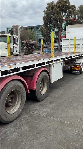 Lot 390A - 2/2017 MACK CLXT 6X4 SUPERLINER PRIME MOVER