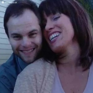 440K views · 3.3K reactions | Kim foi incapaz de criar seu filho. Ben cresceu pensando na mulher que o deixou. Quando seus caminhos se cruzaram, eles não se tornaram a família que esperavam, mas decidiram que ninguém os separaria novamente. Agora eles enfrentam um mundo onde seu relacionamento é contra a lei e, segundo muitos, contra a natureza humana. | Positivo + | Facebook