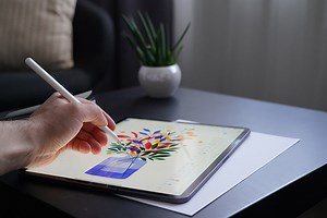 Artist Compares: Apple iPad Pro vs Microsoft Surface Pro 7 for drawing