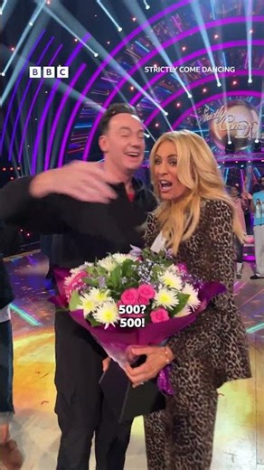 A Semi-Final surprise in the Ballroom today... Congratulations to Tess on her 500th Strictly show! ✨