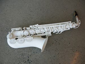 Let's Have a Listen to a 3D Printed Saxophone | Alan Cross