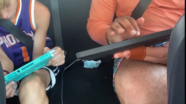 ZeroKor Solar Generator with Panel, 300W Portable Power Station with Solar Panel 40W, 110V Pure Sine Wave AC Outlet Electric Generator for Home Use Outdoor RV Camping