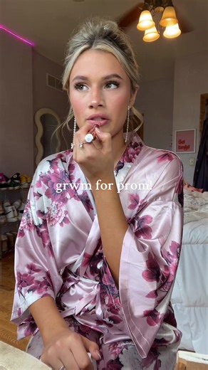 GRWM for Prom 2024: Style & Tips