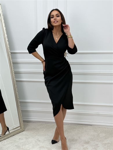 Sofisticiran look u jednoj haljini,za dame koje to vole.🫶🏻 Haljina koja je skrojena tako da istakne žensku lepotu na najbolji način🫶🏻 | SVET MODE Exclusive