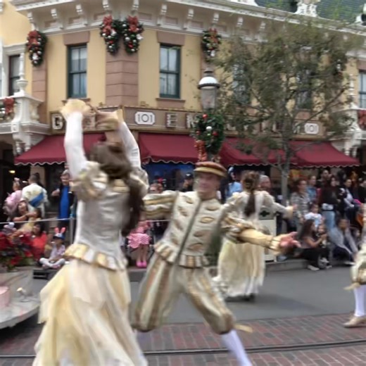 Disney royal couples in ‘A Christmas Fantasy Parade’ at the Disneyland Resort include Princess Tiana and Prince Naveen; Princess Aurora and Prince Philip; and Ariel with Prince Eric. Belle and the Beast are not on the float (they walk behind it). The parade runs twice per day! #achristmasfantasyparade #christmasfantasy #achristmasfantasy #disneyparade #disneycharacters #disneyprincesses #princesaurora #ariel #disneyland #disneylandresort #dlr #disneychristmas #disneylandchristmas #disneylandreso