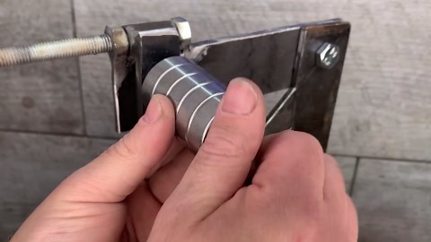 Crafting a Belt Sander with Only Basic Tools – Step-by-Step DIY Project