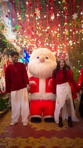 Merry Christmas In Advance 🌲🧑‍🎄 #shorts #viral #christmas #dance #trendingshorts #youtube #tree #ice