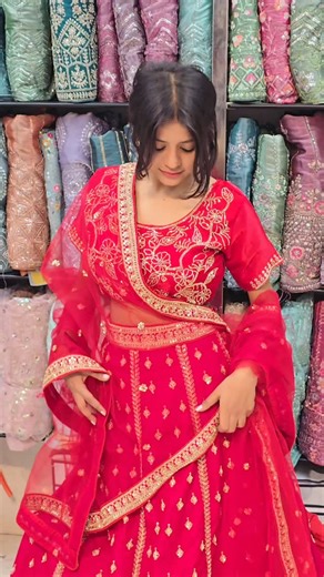 Hitendra bajaj on Instagram: "Shaadi ka lehenga ab mehenga nahi! 😍 **Hitendra ClothStore** lekar aaya hai **special discount offer** just for you 💖 👰 **Bridal Lehengas starting sirf ₹3000 se** 💃 **Stylish Side Lehengas starting ₹1200 se** 🔥 **Flat 50–60% OFF on selected designs** Chahe **wedding ho, reception ya festive function**, yahan milega heavy work, classy designs aur latest trends – har bride ke liye perfect collection ✨ 📍 Aaj hi visit karein #HitendraLehengas #BridalLehenga #Shaad