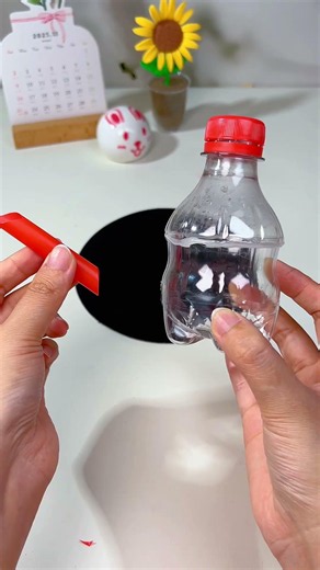 Simple Crafts | DIY Mini Teapots and Watering Cans Using Soda Bottles! #DIY #Handicrafts