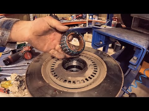 2012 - 2019 Isuzu Dmax Major Serivce pt.1 Front Wheel Bearing Inspection and Grease Replacement