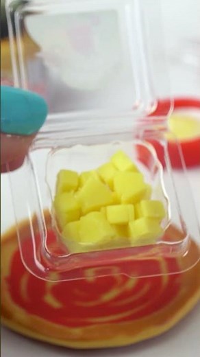 Making A Tiny Mini Pizza