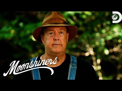 The Secret Behind Mark’s Irresistible Sweet Corn Moonshine | Moonshiners | Discovery