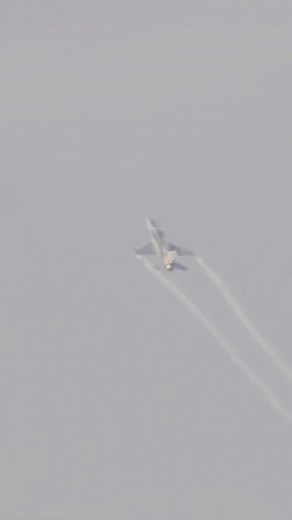 Watch UAE’s F-16 Block 60 Desert Falcon Fighter fly over the #DubaiAirshow. | Aviation International News | Facebook