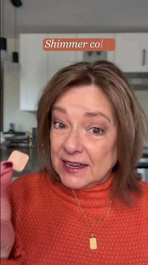 How to apply eye shadow for hooded eyes