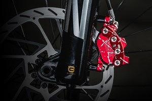 SRAM Maven Bremse im Test: 50 % mehr Bremskraft & Mineralöl