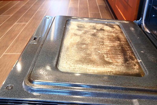 How To Clean A Glass Oven Door, According To Experts