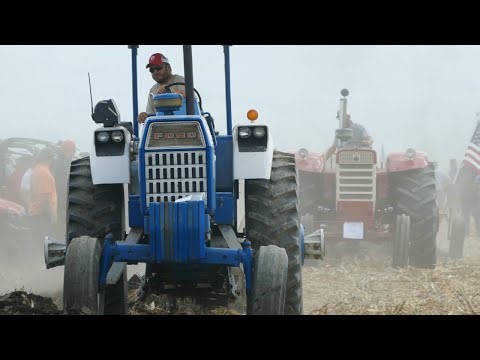 FORD 8600 Working The Plow In The Field - Illinois, USA 2025
