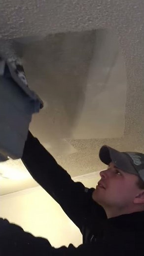 Removing Popcorn Ceiling Quick and Easy In Minutes w/ No Mess! Popcorn Ceiling Removal Bucket Tool