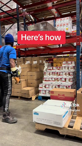 Just a quick tip for the order selectors out there thats tired of cases sliding off the their pallet.. #sysco #orderselector #orderpicker #warehouse #woklife #syscofoods #food #warehouseworker #orderpacking