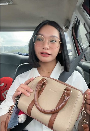 What's in My Bag: A Complete Guide