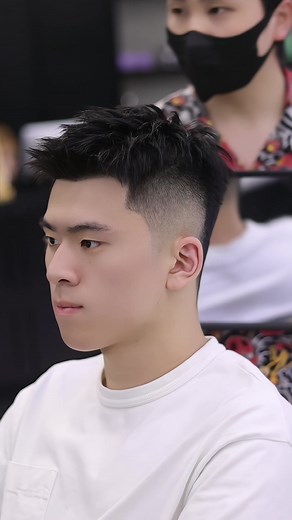 Short Quiff Hairstyles for Men - Trendy Haircuts for Boys