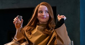 Julia Garner Explains Anna's Accent | Inventing Anna