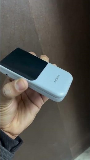 Nokia 2720 Flip Review – Classic Keypad Phone in 2025!