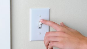 You Don't Need to Mess With Wires to Install a Smart Switch