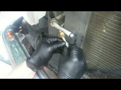 GMC / Chevy C1500 A/C Service - Condenser Replacement -Part 1