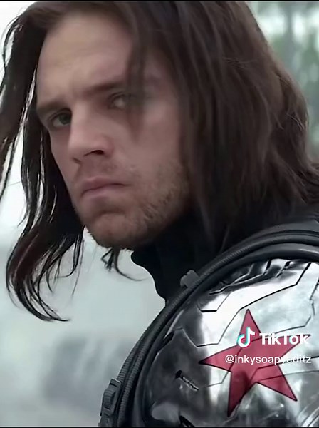 Drawing Avengers: Actors Sketch Marvel Characters