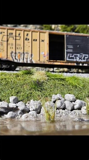 Micro Trains HO Scale 50' Exterior-Post Modern Boxcar Weathered Railbox RBOX #33877 #modelrail