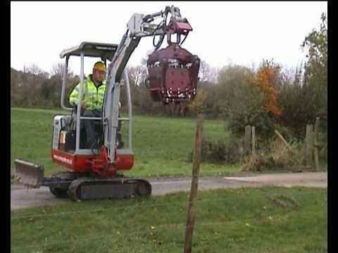 Autoguide Mini Postmaster, vibrating post driver