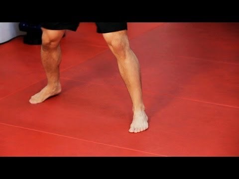 How to Do Footwork | Kickboxing Lessons