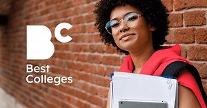 Should You Go to College Online or On Campus? | BestColleges.com