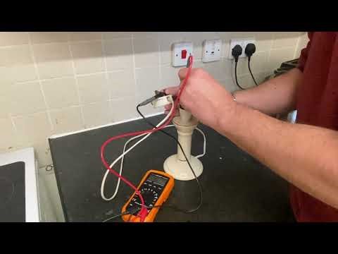 How to Test a Ceiling light or lamp - Cord, Plug, and Switch Fuse with a Multimeter (Beginners)