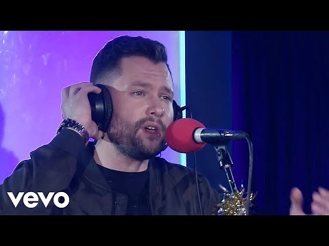 Calum Scott - Dancing On My Own (Live in the Lounge)