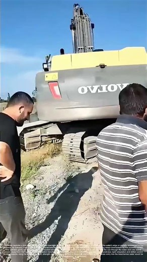 Riverine Rescue: How an Excavator Becomes a Lifeline in the Current