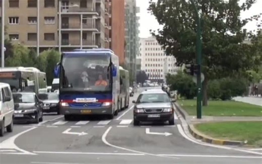 @thebluesignal on Instagram: "Video propiedad del canal de YouTube "Code3Paris". Pero cómo me fascinan los Ks, no puedo evitarlo... 🫡 🇪🇦 🚨 #policianacional #policia #guardiacivil #proteccioncivil #rotativos #emergencias #emergency #fedsig #police #firefighter #bomberos #thethinblueline #uip #seguridadciudadana #ertzaintza #antidisturbios #upr #gac #policelightsflashing #emergencylights #copcars #policelights #112 #mossos #091 #ordenpublico #españa #military #militar"