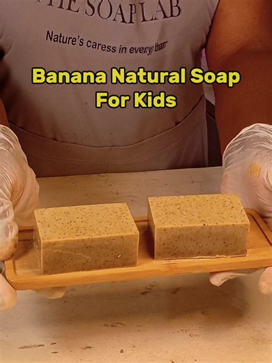 Always measure your soap ingredients by weight. It's the proper way to do it. #bananasoapforkids #diysoapmaking #africansoapmakingfromscratch #coldprocesssoapmaking #naturalsoapmakingfromscratch #soapmakingtutorialsonline #naturalsoapmakingbusiness #howtomakesoapfromscratchathome #artisansoapmaking