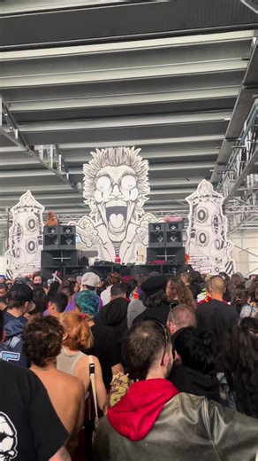 Exploring the Free Party Movement in Italy