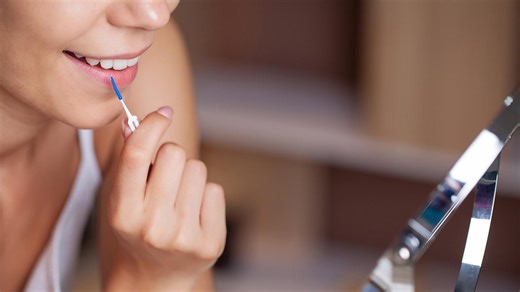 How Using Plaque Scraper At Home Can Harm Your Oral Cavity, Experts Explain