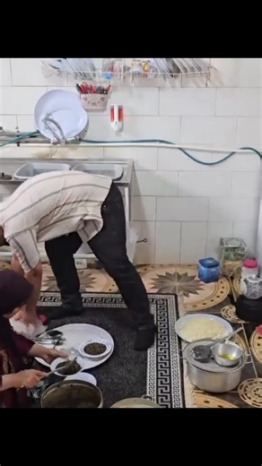 Exploring Nomadic Family Life in the Desert